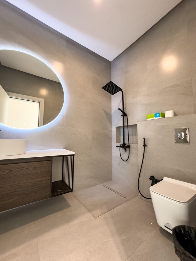 South Palms  ( <i style='color:#B10622'>VVIP</i> )