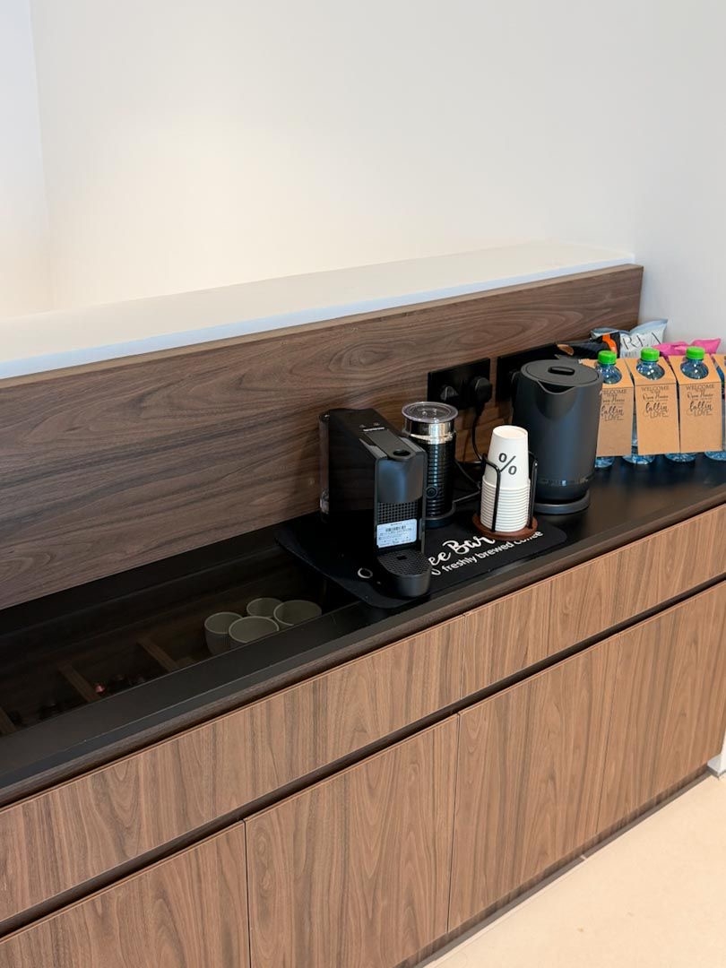 ( <i style='color:#B10622'> VVIP</i> ) REVIERA