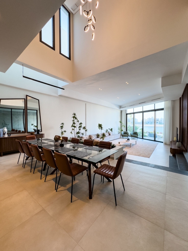 THE CURE  ( <i style='color:#B10622'>VVIP</i> )