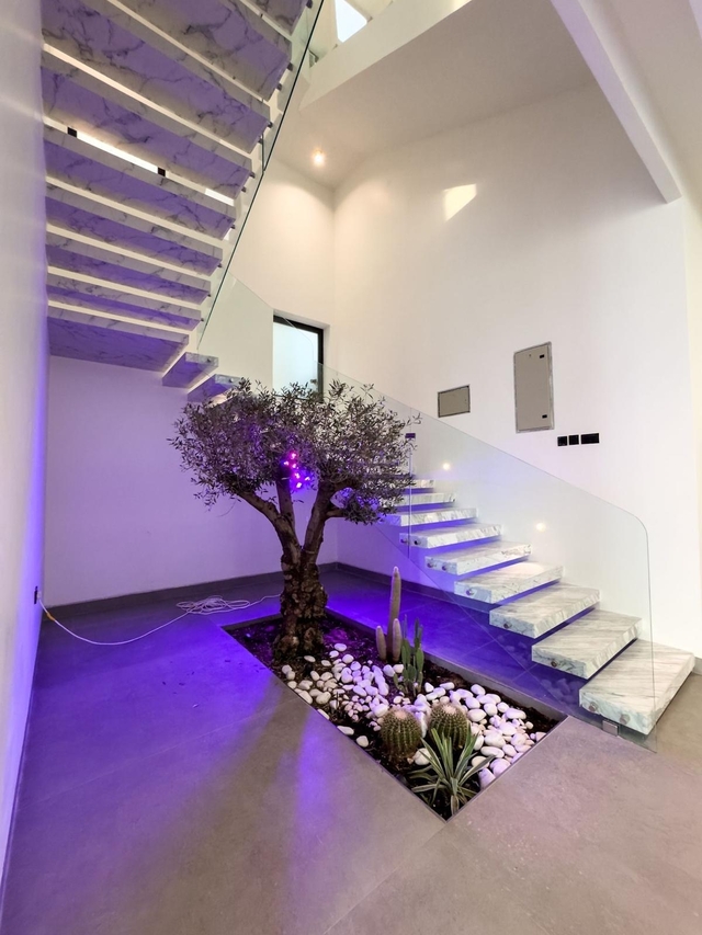 South Palms  ( <i style='color:#B10622'>VVIP</i> )