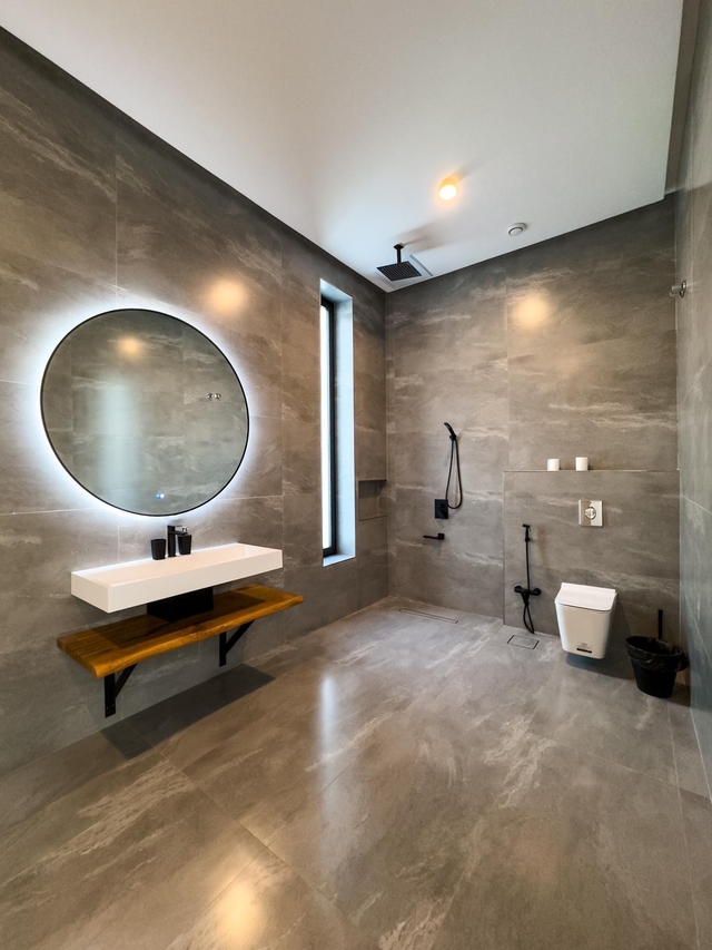 South Palms  ( <i style='color:#B10622'>VVIP</i> )