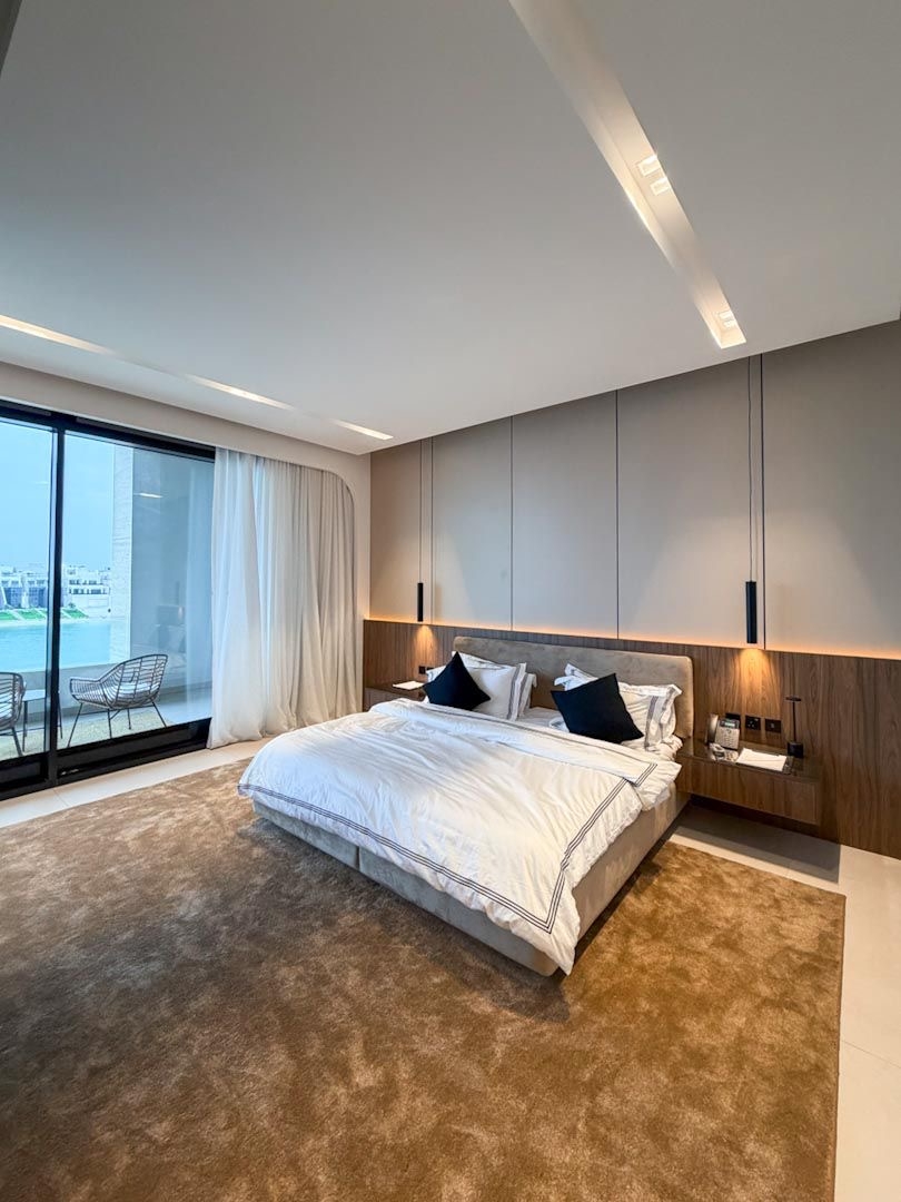 ( <i style='color:#B10622'> VVIP</i> ) REVIERA