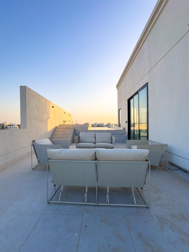 South Palms  ( <i style='color:#B10622'>VVIP</i> )