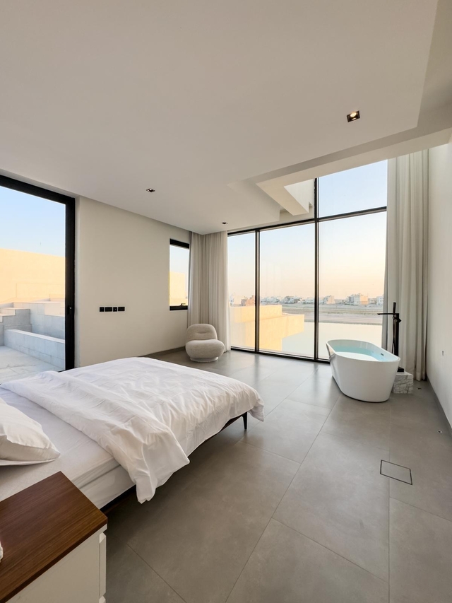 South Palms  ( <i style='color:#B10622'>VVIP</i> )